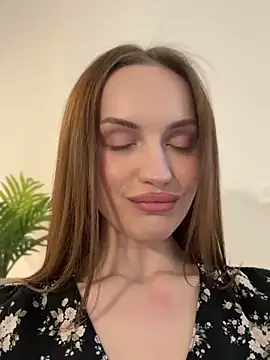 Snapshot of Molly_Muer chatting on 02.07.25 Molly Muer online show from 02.07.25