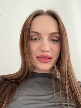 Snapshot of Molly_Muer chatting on 02.10.25 Molly Muer online show from 02.10.25