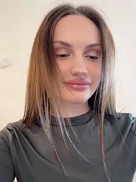 Snapshot of Molly_Muer chatting on 03.01.25 Molly Muer online show from 03.01.25