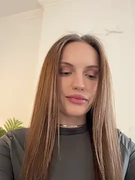 Snapshot of Molly_Muer chatting on 03.02.25 Molly Muer online show from 03.02.25