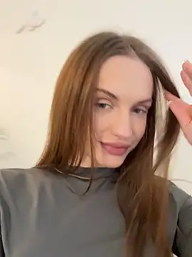 Snapshot of Molly_Muer chatting on 03.17.25 Molly Muer online show from 03.17.25