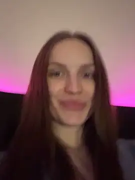 Snapshot of Molly_Muer chatting on 03.21.25 Molly Muer online show from 03.21.25