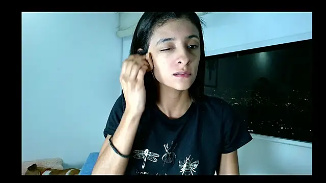 Snapshot of thedianakaro chatting on 02.28.25 thedianakaro online show from 02.28.25