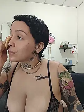 Snapshot of KatInk chatting on 03.02.26 KatInk online show from 03.02.26