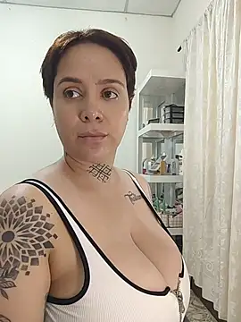 Snapshot of KatInk chatting on 04.13.26 KatInk online show from 04.13.26