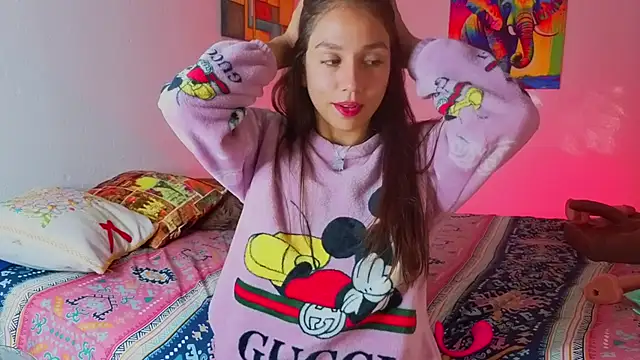 Snapshot of Luci_And_Sofi chatting on 02.04.26 Luci And Sofi online show from 02.04.26