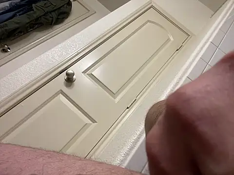 Snapshot of DuroMan25 chatting on 02.27.25 DuroMan25 online show from 02.27.25