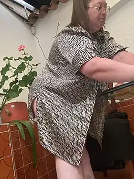 Chloee ep online show from 12.11.24