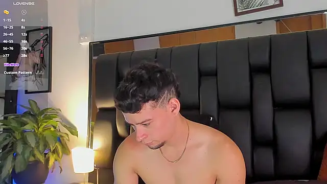 JadeSmiith  online show from 12.04.25