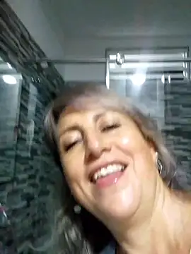 Snapshot of almaluna7 chatting on 10.14.25 almaluna7 online show from 10.14.25