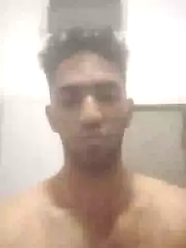 Snapshot of loganwollf chatting on 01.07.25 loganwollf online show from 01.07.25