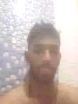 Snapshot of loganwollf chatting on 01.11.25 loganwollf online show from 01.11.25