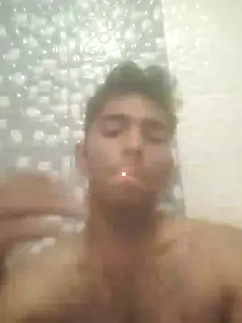 Snapshot of loganwollf chatting on 01.18.25 loganwollf online show from 01.18.25