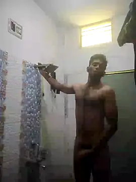 Snapshot of loganwollf chatting on 01.23.25 loganwollf online show from 01.23.25