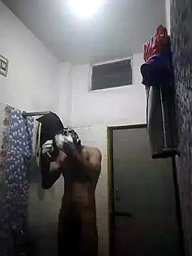 Snapshot of loganwollf chatting on 01.30.25 loganwollf online show from 01.30.25