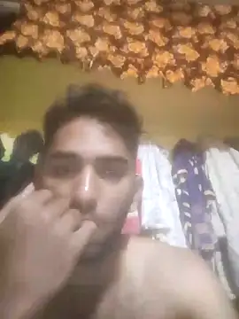 Snapshot of loganwollf chatting on 02.25.25 loganwollf online show from 02.25.25