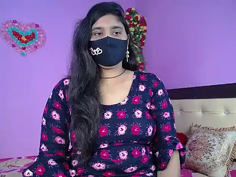 Snapshot of Hot_Maleka chatting on 02.04.26 Hot Maleka online show from 02.04.26