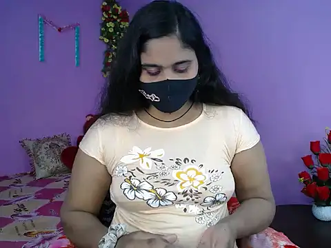 Snapshot of Hot_Maleka chatting on 02.14.26 Hot Maleka online show from 02.14.26