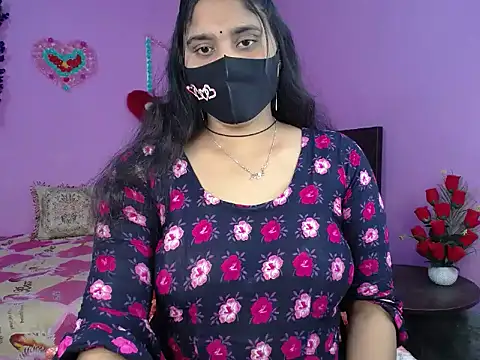 Snapshot of Hot_Maleka chatting on 02.24.26 Hot Maleka online show from 02.24.26