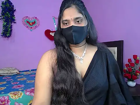 Hot Maleka online show from 03.28.26