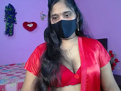 Hot Maleka online show from 04.17.26