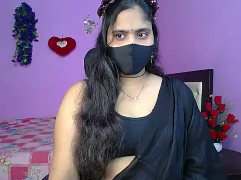 Hot Maleka online show from 05.13.26