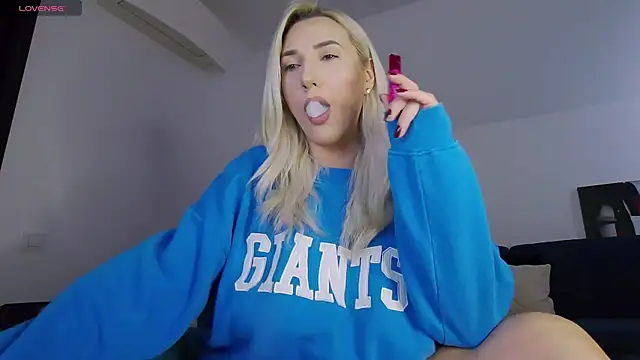 KhloeK online show from 11.06.25