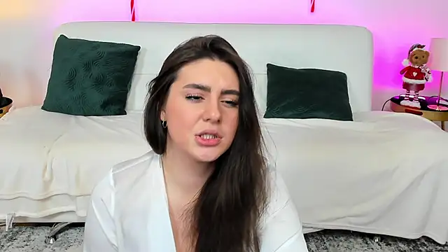 Snapshot of Evelyn___Sweet chatting on 02.11.25 Evelyn Sweet online show from 02.11.25