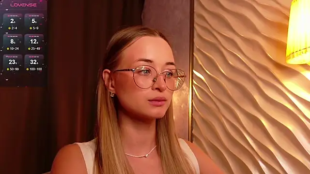 Tiffanyhunt online show from 11.19.25