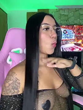 Snapshot of Tamara_Roberts1 chatting on 12.13.24 Tamara Roberts1 online show from 12.13.24