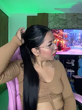 Snapshot of Tamara_Roberts1 chatting on 12.19.24 Tamara Roberts1 online show from 12.19.24