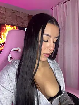 Snapshot of Tamara_Roberts1 chatting on 01.24.25 Tamara Roberts1 online show from 01.24.25