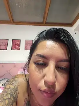 Snapshot of Tamara_Roberts1 chatting on 02.09.25 Tamara Roberts1 online show from 02.09.25