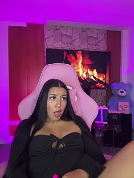 Snapshot of Tamara_Roberts1 chatting on 02.22.25 Tamara Roberts1 online show from 02.22.25