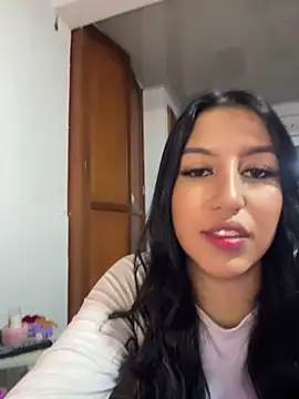 Snapshot of Tamara_Roberts1 chatting on 02.28.25 Tamara Roberts1 online show from 02.28.25