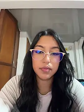 Snapshot of Tamara_Roberts1 chatting on 02.28.25 Tamara Roberts1 online show from 02.28.25