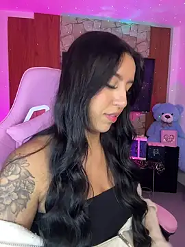 Snapshot of Tamara_Roberts1 chatting on 03.01.25 Tamara Roberts1 online show from 03.01.25