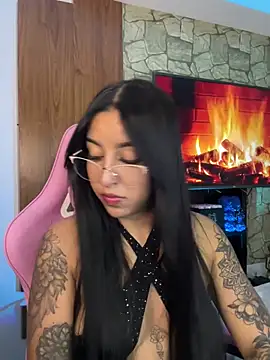 Snapshot of Tamara_Roberts1 chatting on 03.20.25 Tamara Roberts1 online show from 03.20.25