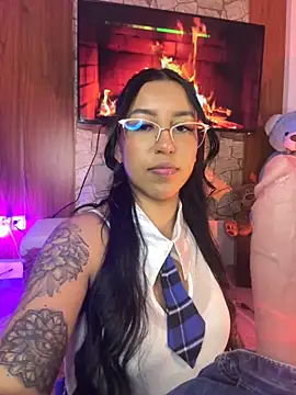 Snapshot of Tamara_Roberts1 chatting on 09.15.25 Tamara Roberts1 online show from 09.15.25