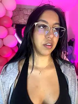 Snapshot of Tamara_Roberts1 chatting on 10.02.25 Tamara Roberts1 online show from 10.02.25