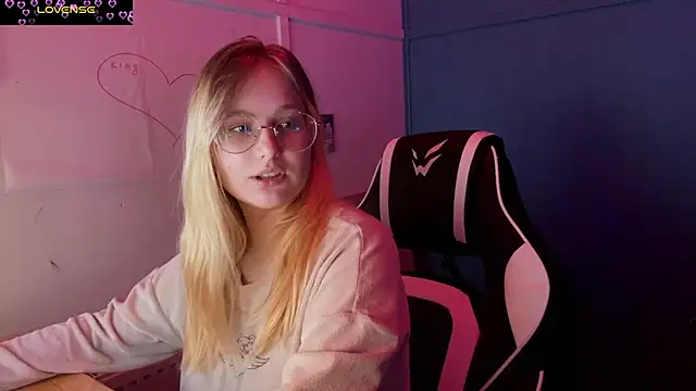 JacyWinslat online show from 03.08.25