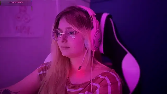 JacyWinslat online show from 03.13.25