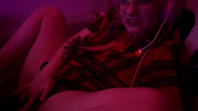 JacyWinslat online show from 03.16.25