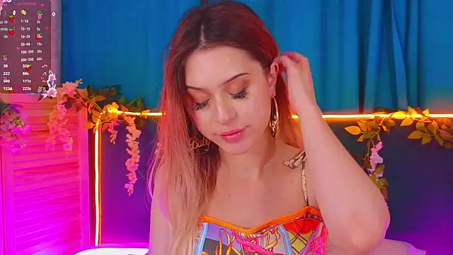 Snapshot of AlinaWalters chatting on 11.15.25 AlinaWalters online show from 11.15.25