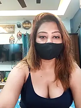 Snapshot of Cute-mona chatting on 12.21.25 Cute-mona online show from 12.21.25