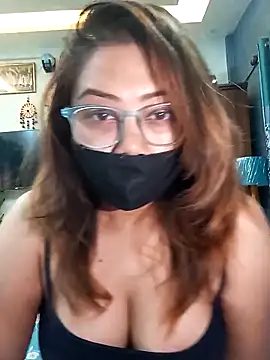 Snapshot of Cute-mona chatting on 02.18.26 Cute-mona online show from 02.18.26