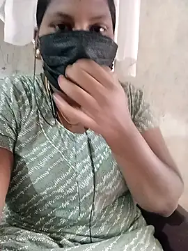 Snapshot of kavinila20 chatting on 12.11.24 kavinila20 online show from 12.11.24