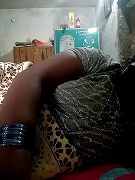 Snapshot of kavinila20 chatting on 12.28.24 kavinila20 online show from 12.28.24