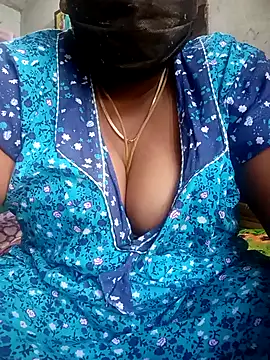 Snapshot of kavinila20 chatting on 02.15.25 kavinila20 online show from 02.15.25