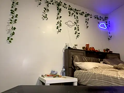 Kittyymaze1 online show from 10.15.25